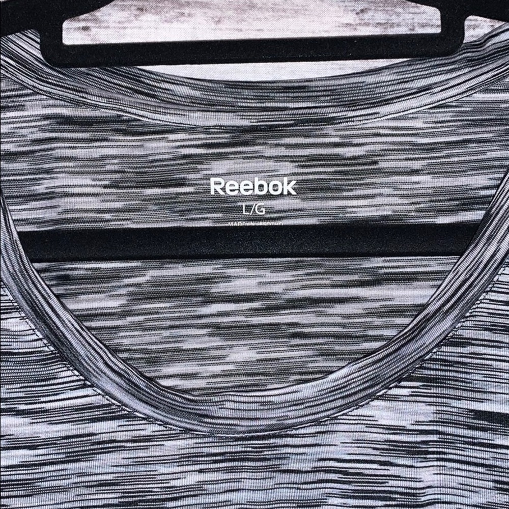 🔥3/$25 Reebok tee - Picture 2 of 2